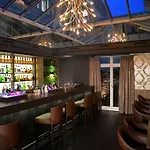 Victoria, Bw Signature Collection Hotel 4*