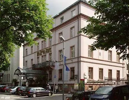 Victoria, Bw Signature Collection