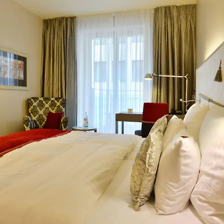 Victoria, Bw Signature Collection