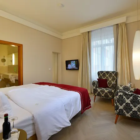 Victoria, Bw Signature Collection Hotell 4*