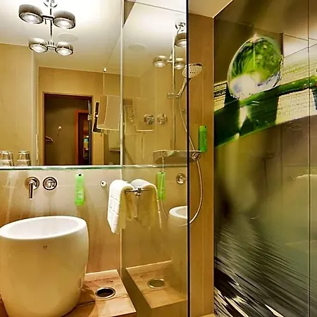 Victoria, Bw Signature Collection Hotel 4*