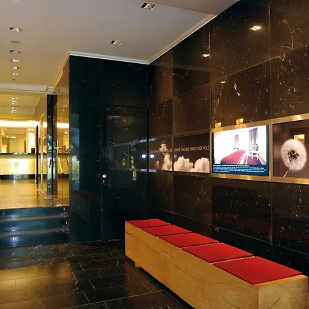 Victoria, Bw Signature Collection Hotel