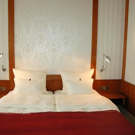 Victoria, Bw Signature Collection 4*