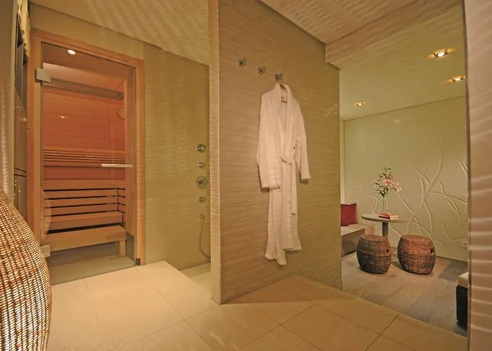 Hotel Victoria, Bw Signature Collection