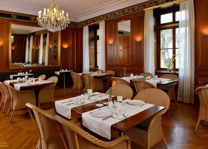 Victoria, Bw Signature Collection