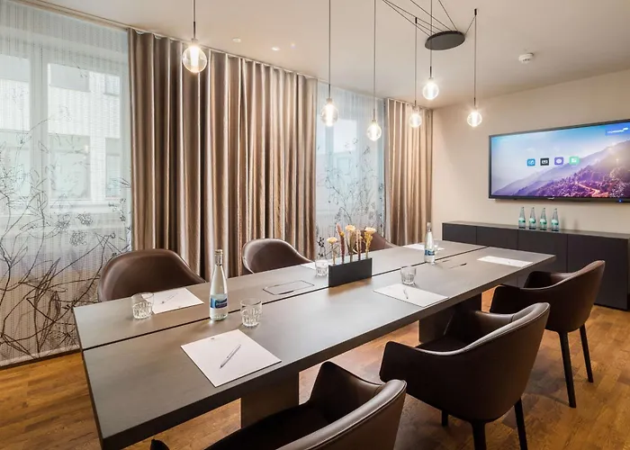 Victoria, Bw Signature Collection