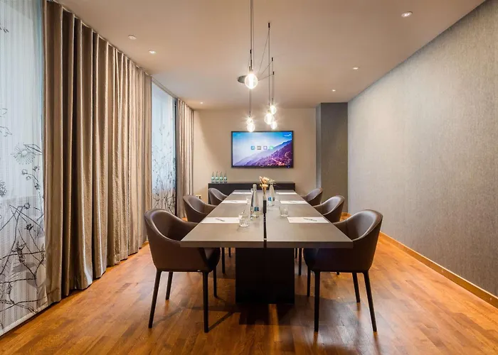 Victoria, Bw Signature Collection Hotel 4*