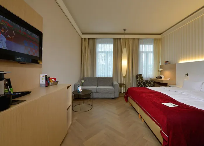 Victoria, Bw Signature Collection Hotel 4*