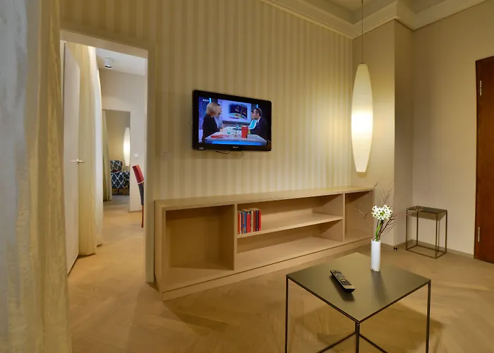 Victoria, Bw Signature Collection 4*