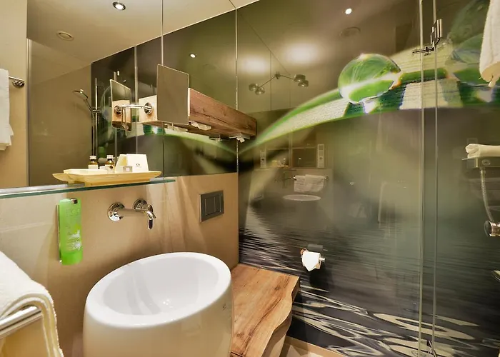 Victoria, Bw Signature Collection