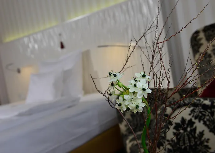 Victoria, Bw Signature Collection