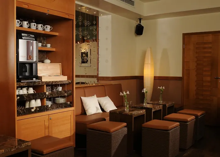 Victoria, Bw Signature Collection