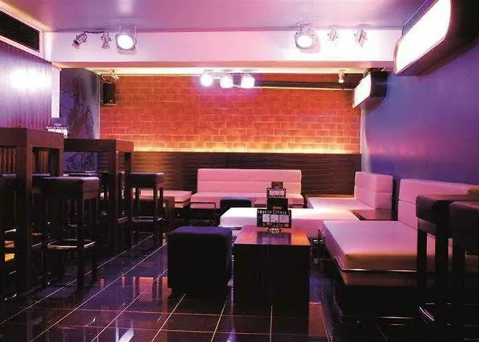 Victoria, Bw Signature Collection